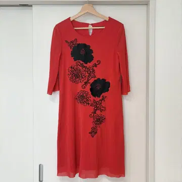 비비안 탐 자수 원피스 꽃무늬 차이나 빨간색