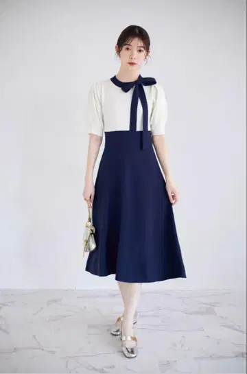 tocco closet 사이드 보타이 리본 배색 니트 원피스