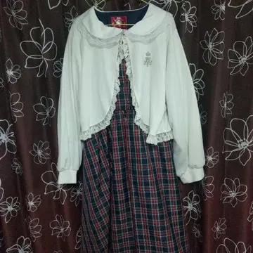 아오키 미사코 x 산리오 원피스 니나스 콜라보 볼레로 4l