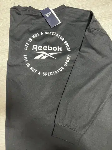 Reebok 블랙 긴팔 뒷면 프린트