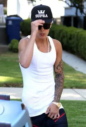 새상품급 SUPRA 스냅백 캡 JustinBieber 착용 초레어