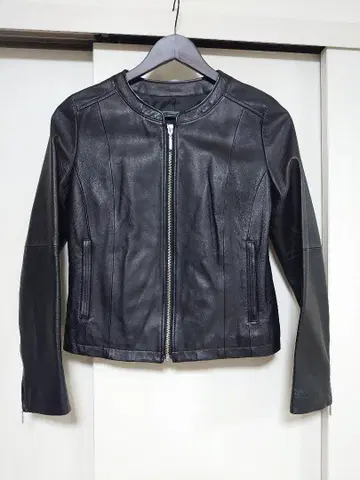 UNTITLED 블랙 가죽 자켓 노카라 size2