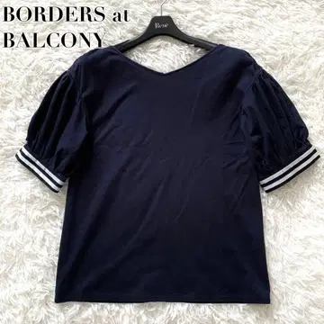 미사용급 보더스 앳 발코니 반팔 퍼프 슬리브 블라우스