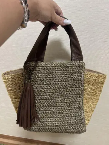 비올라돌로 라피아 토트백 태슬 포함
