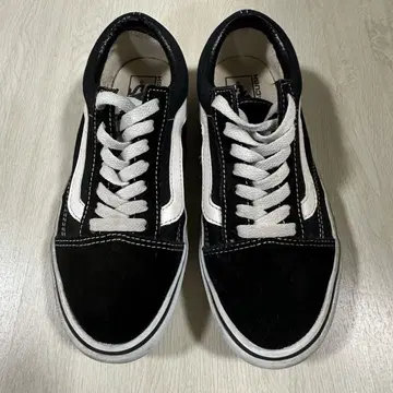 VANS 올드스쿨 컬러:BLACK/WHITE 사이즈:23.5