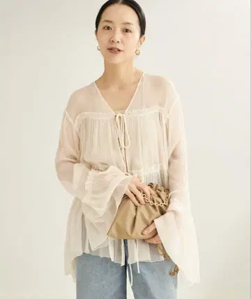 아이보리 쉬폰 블라우스 긴팔 프리 사이즈