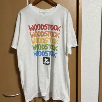 우드스탁 티셔츠