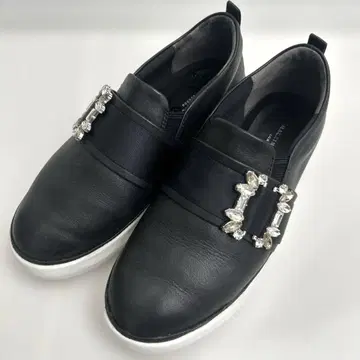 새상품급 매킨토시 런던 비쥬 버클 스니커즈 22.5cm 블랙