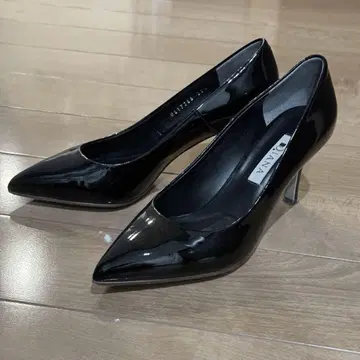 DIANA 다이애나 에나멜 펌프스 7cm 힐 22cm 블랙