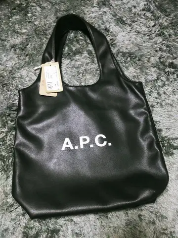 [정품] 아페쎄 A.P.C. Ninon 스몰 토트백 블랙