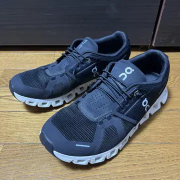 On 클라우드5 스니커즈 블랙 27.5cm