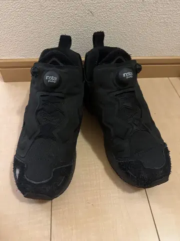 인스타 펌프 블랙스 스니커즈 25cm
