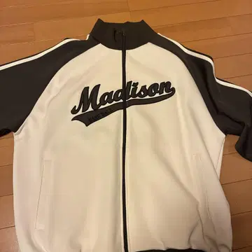 Madison 베이스볼 저리 화이트/그레이