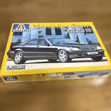 ITALERI Mercedes Benz S-Class 1:24