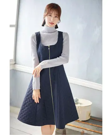 프론트 펄 참 지퍼 퀼팅 오버롤 스커트