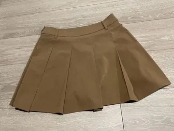 UNIQLO 브라운 플리츠 스커트 S 사이즈