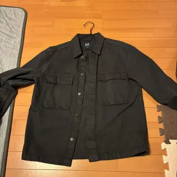 GAP 블랙 데님 자켓