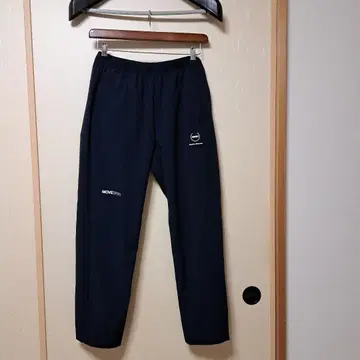 데상트사 팬츠