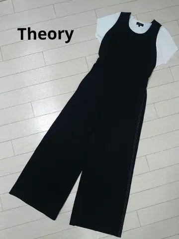 Theory 살로펫(size2) 블랙 T셔츠(sizeS) 화이트 세트