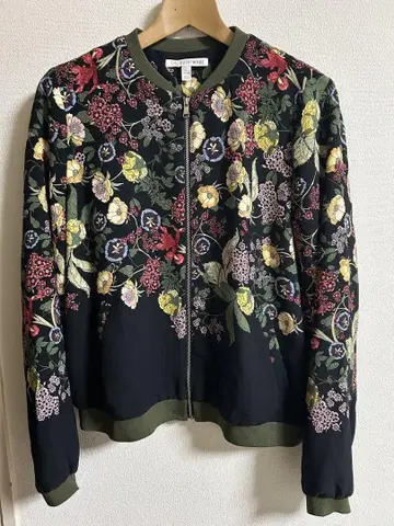 ZARA 꽃무늬 스카잔 블랙/다색 봄버 자켓 블루종