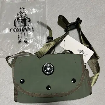 C.P. COMPANY 숄더백 올리브 그린