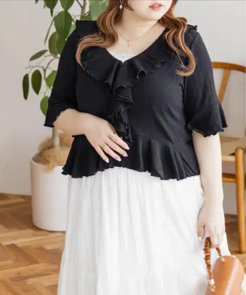 CLETTE 오리지널 프릴 디자인 랜덤 리브 티셔츠 버튼 개폐 가능