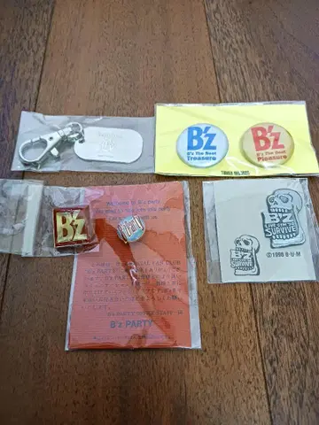 B'z 핀 배지 캔뱃지 세트