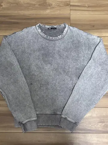 ZARA 그레이 크루넥 트레이닝복