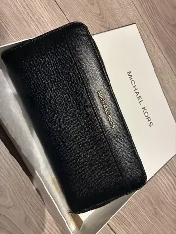 MICHAEL KORS 블랙 가죽 장지갑