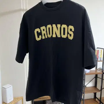 CRONOS T셔츠 골드 x 블랙