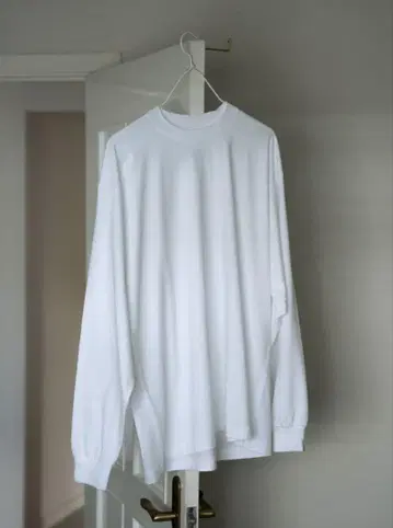 BARAILLE & GARMENTS SOWBOW 별주 롱 슬리브 T셔츠