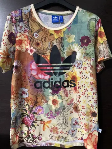adidas 꽃무늬 반팔 티셔츠