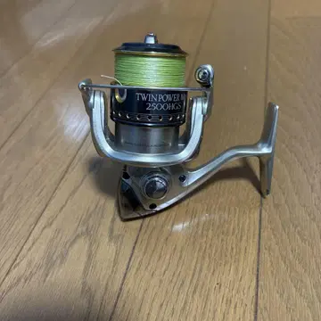 시마노 TWIN POWER MG2500HGS 스피닝 릴