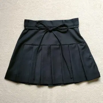 2025년 에이미 이스트 월 턱 미니 스커트 네이비 M