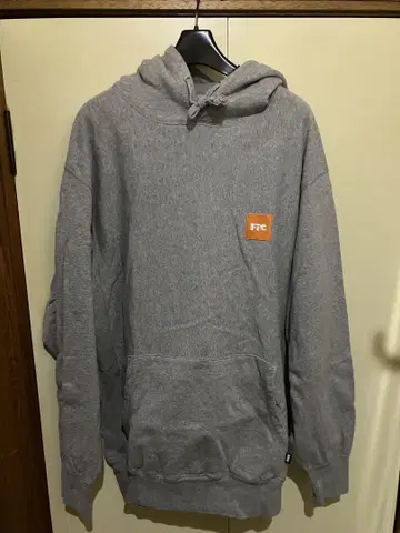 FTC BOX LOGO 그레이 후드 부착 후드티