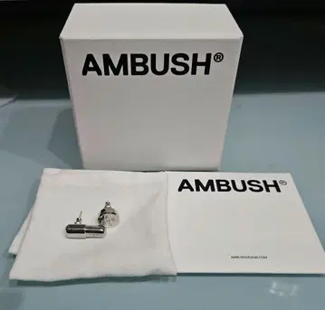 AMBUSH 알약형 귀걸이