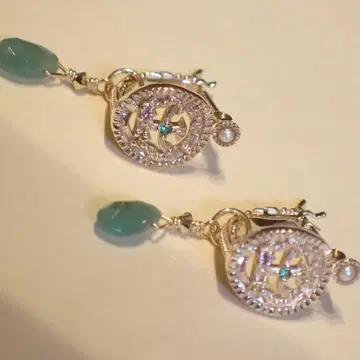 agete 2022 winter limited K10 에메랄드 귀걸이