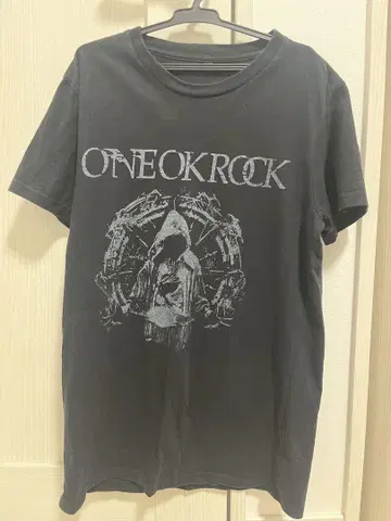ONE OK ROCK 인생 x 너=TOUR 라이브T