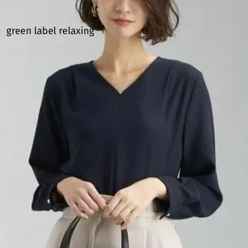 green label relaxing 프론트 파츠 버튼 V넥 블라우스