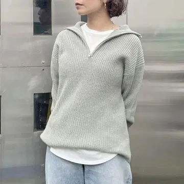 새상품 언그리드 하프 지퍼 루즈 니트