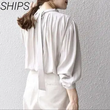 SHIPS 셔링 백 타이 블라우스