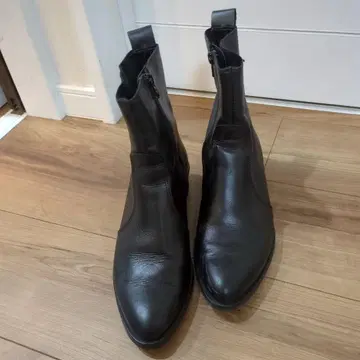 Stilmoda 블랙 가죽 숏부츠 낮은 힐