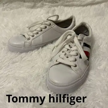 Tommy hilfiger 화이트 스트라이프 디자인 스니커즈