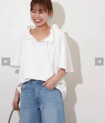 프릴 달린 화이트 반팔 셔츠 프리 사이즈