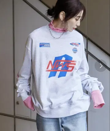 새상품 AuntieRosaHoliday 스폰서 로고 레이싱 맨투맨