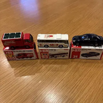 토미카 NISSAN CIMA 1/65 스케일
