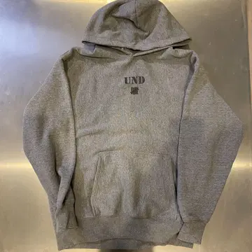 UNDEFEATED 프린트 그레이 파카 그레이 프린트