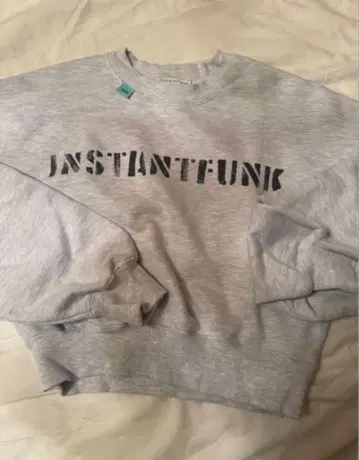 새상품급 Instantfunk 인스턴트펑크 로고 맨투맨 컴팩트