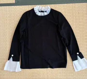 새상품 미사용 BEATRICE 기분 좋은 소재의 티셔츠