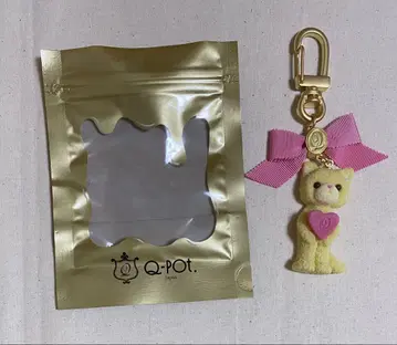 Q-pot. 콜라보 로지 키링